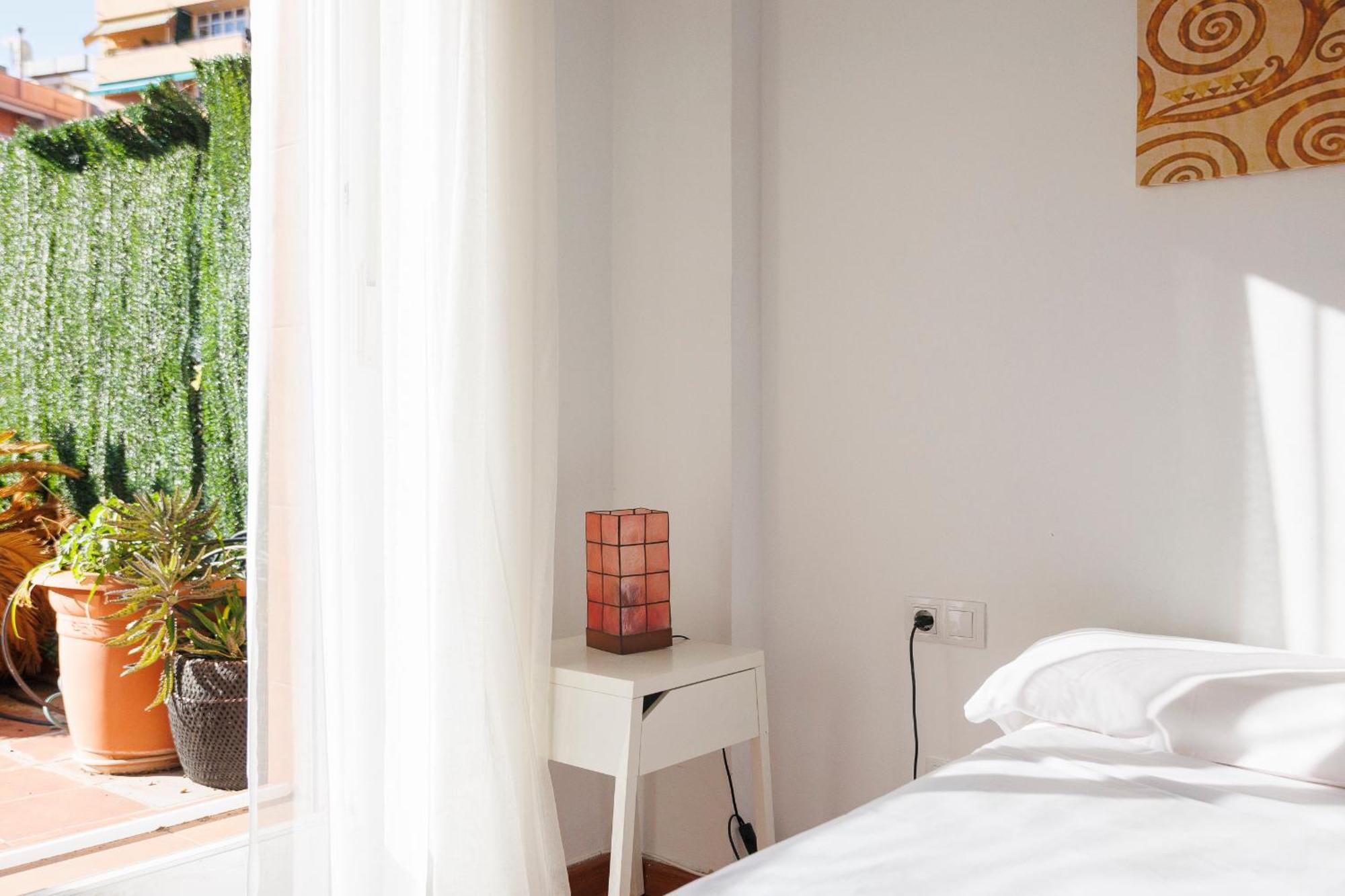 Aparteasy - Private Terrace, 3-Bedroom Apartment バルセロナ エクステリア 写真