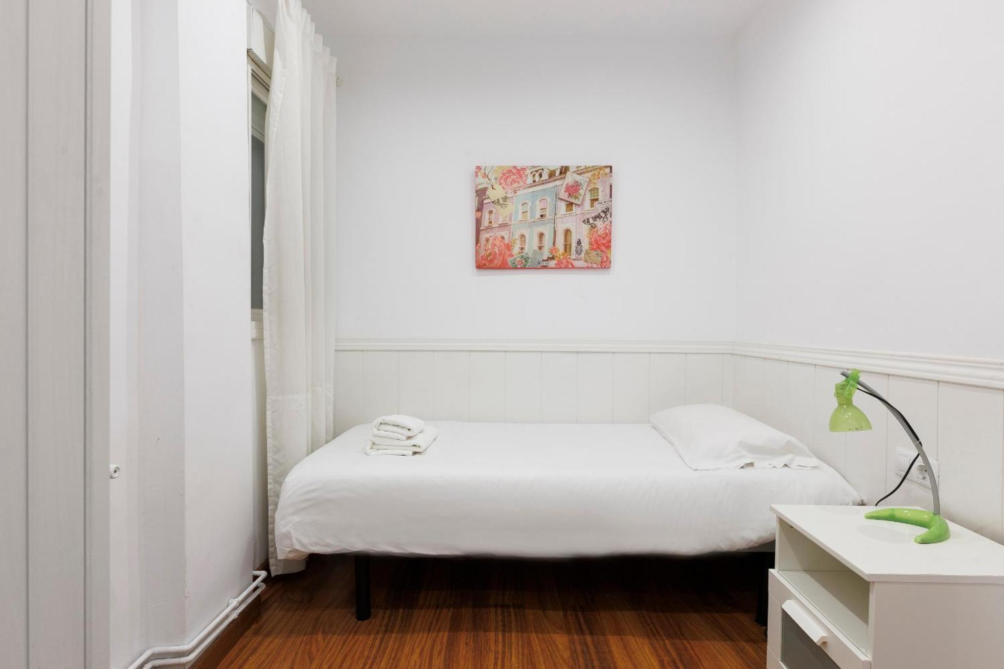 Aparteasy - Private Terrace, 3-Bedroom Apartment バルセロナ エクステリア 写真